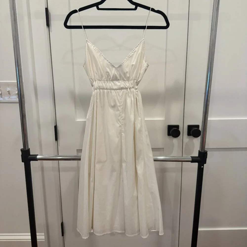 Diane Von Furstenberg White Faux Wrap Dress w/ Tie Waist, Size 6 - Picture 4 of 8